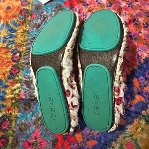 Tieks Rose Garden, size 8!
